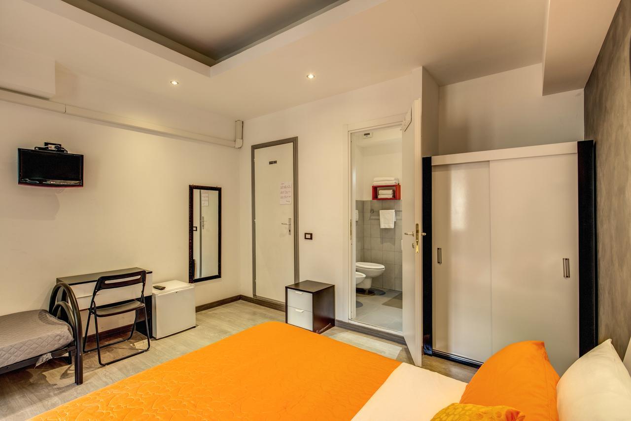 Enzo Luxury Rooms Рим Екстериор снимка