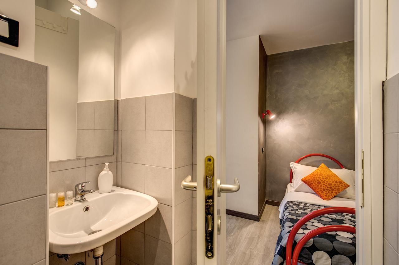 Enzo Luxury Rooms Рим Екстериор снимка
