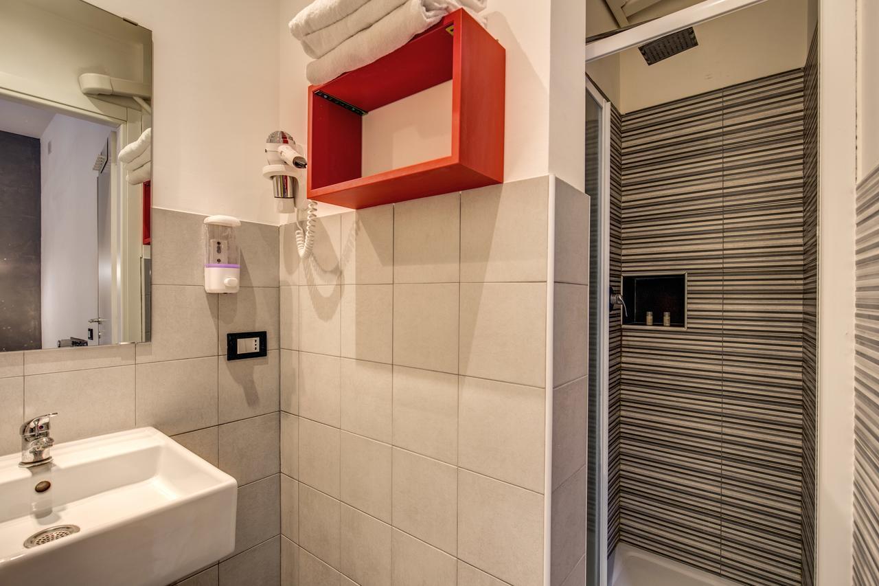 Enzo Luxury Rooms Рим Екстериор снимка