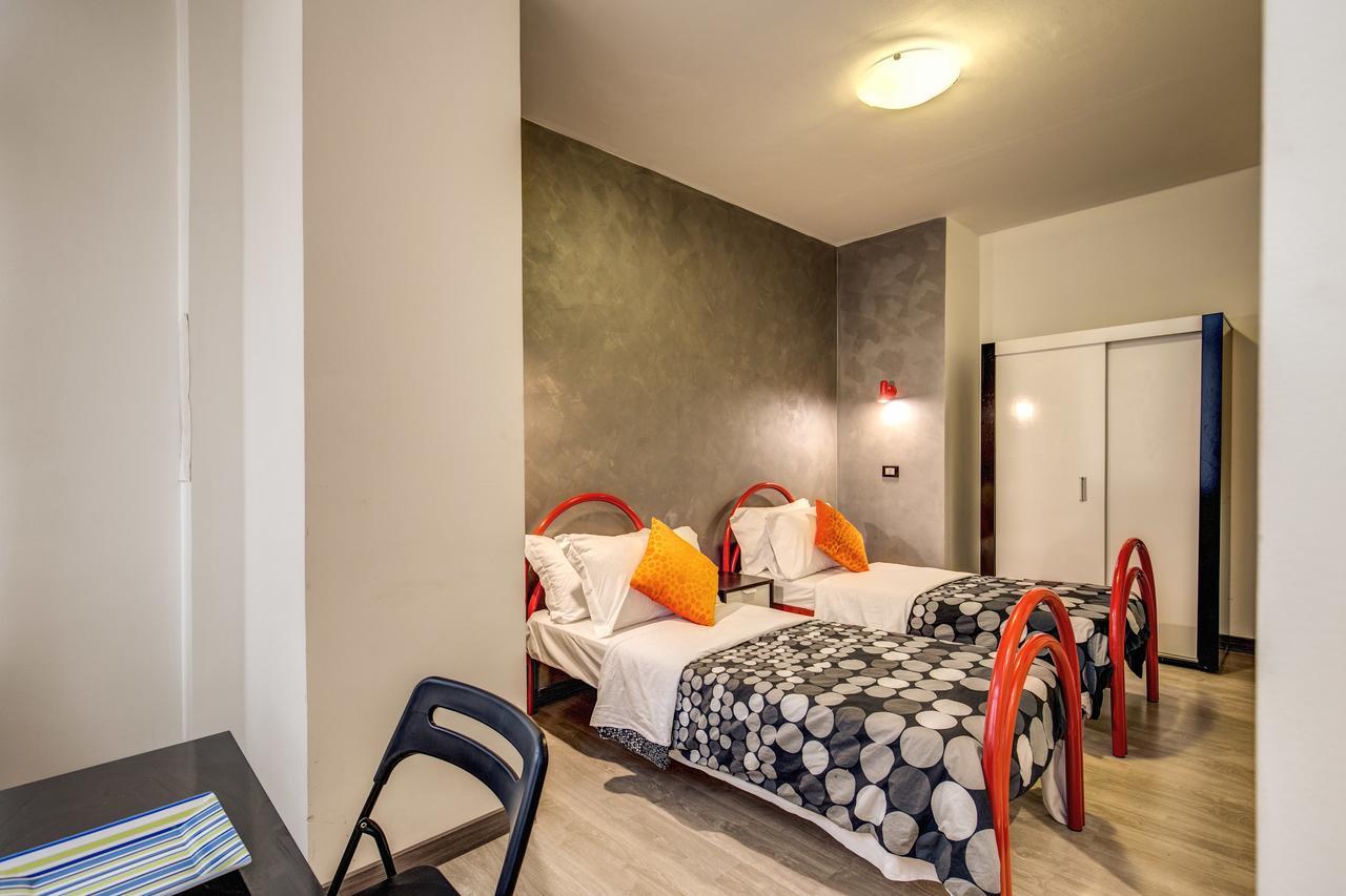 Enzo Luxury Rooms Рим Екстериор снимка