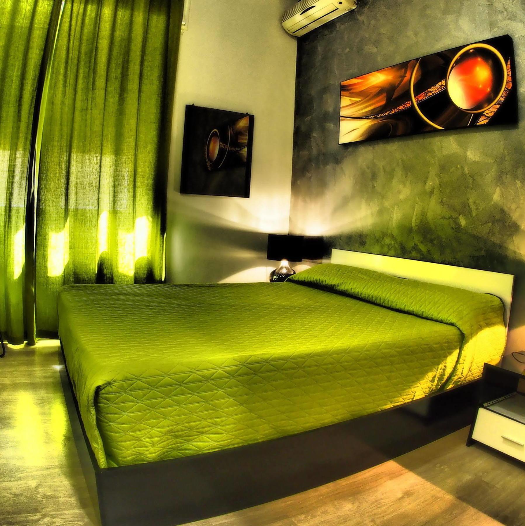 Enzo Luxury Rooms Рим Екстериор снимка
