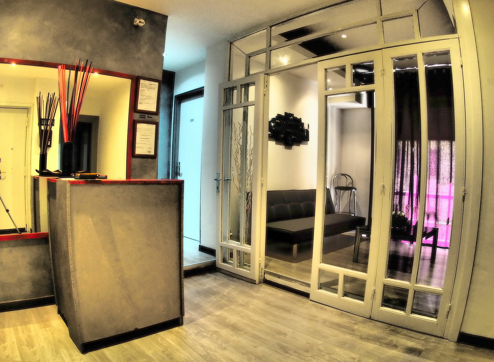 Enzo Luxury Rooms Рим Екстериор снимка