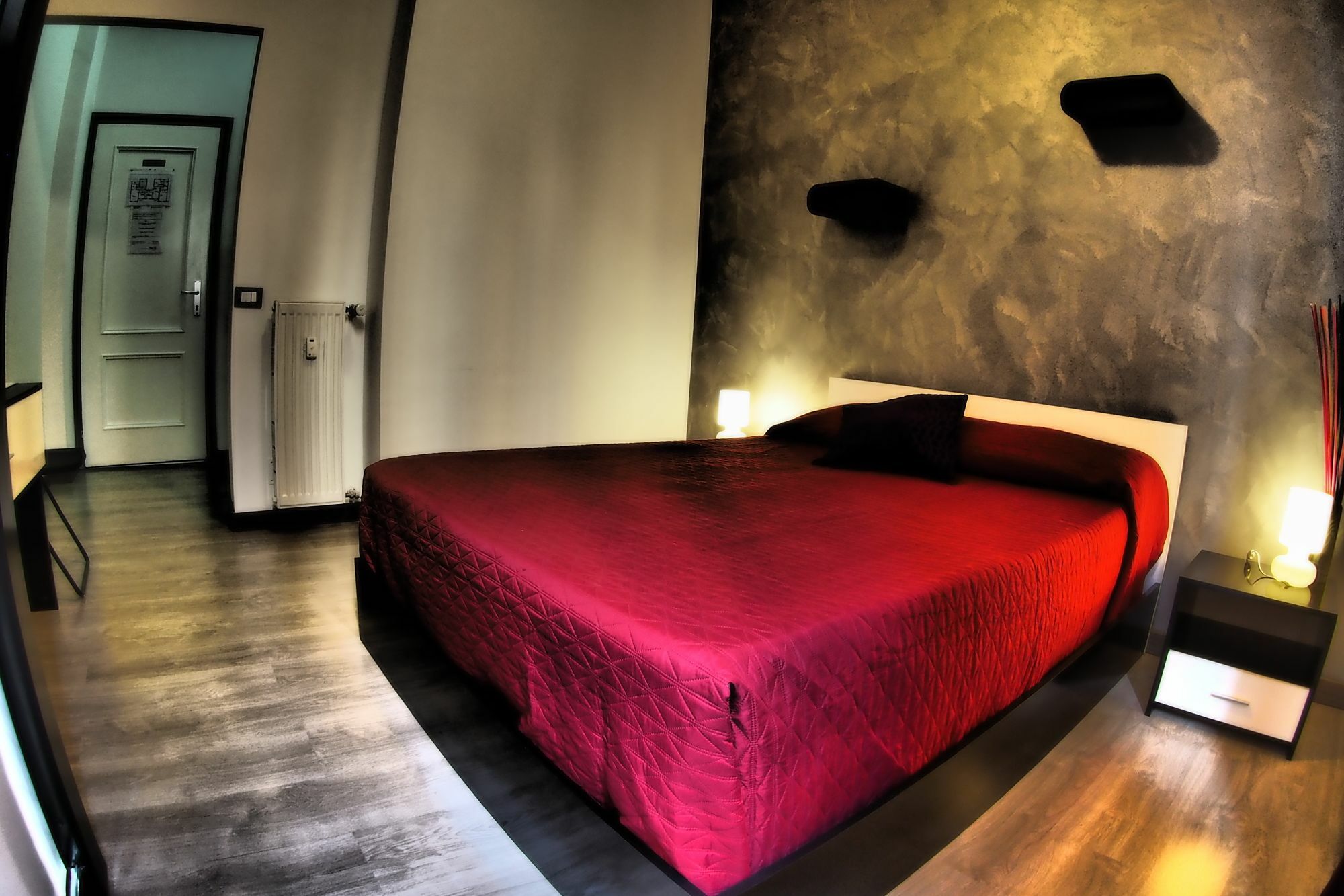 Enzo Luxury Rooms Рим Екстериор снимка